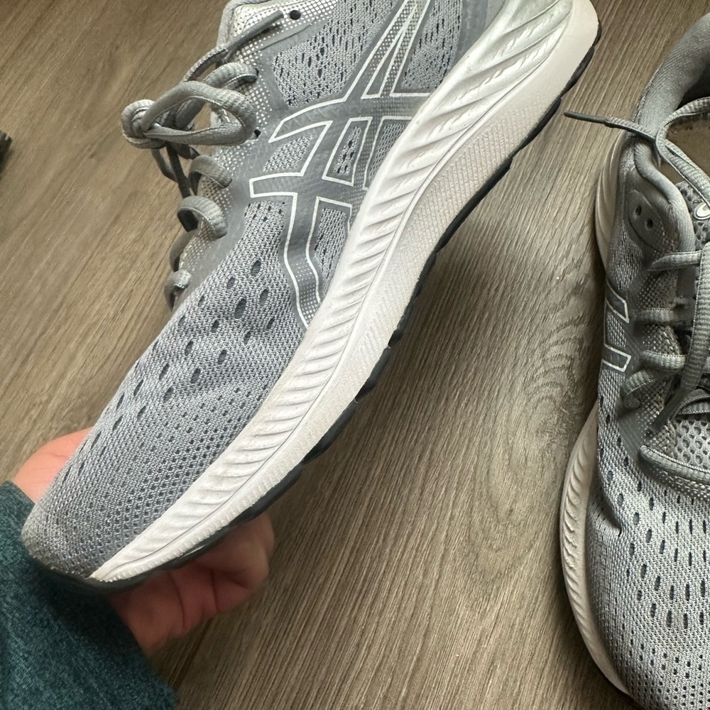 Asics Women's Light Gray Mesh Running Sneakers - Picture 11 of 13